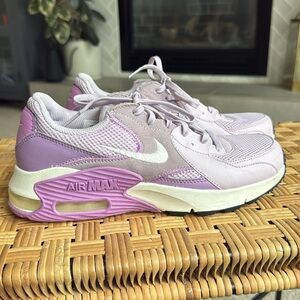 Nike Air Max Women's Sneakers - Lavender and Cream.